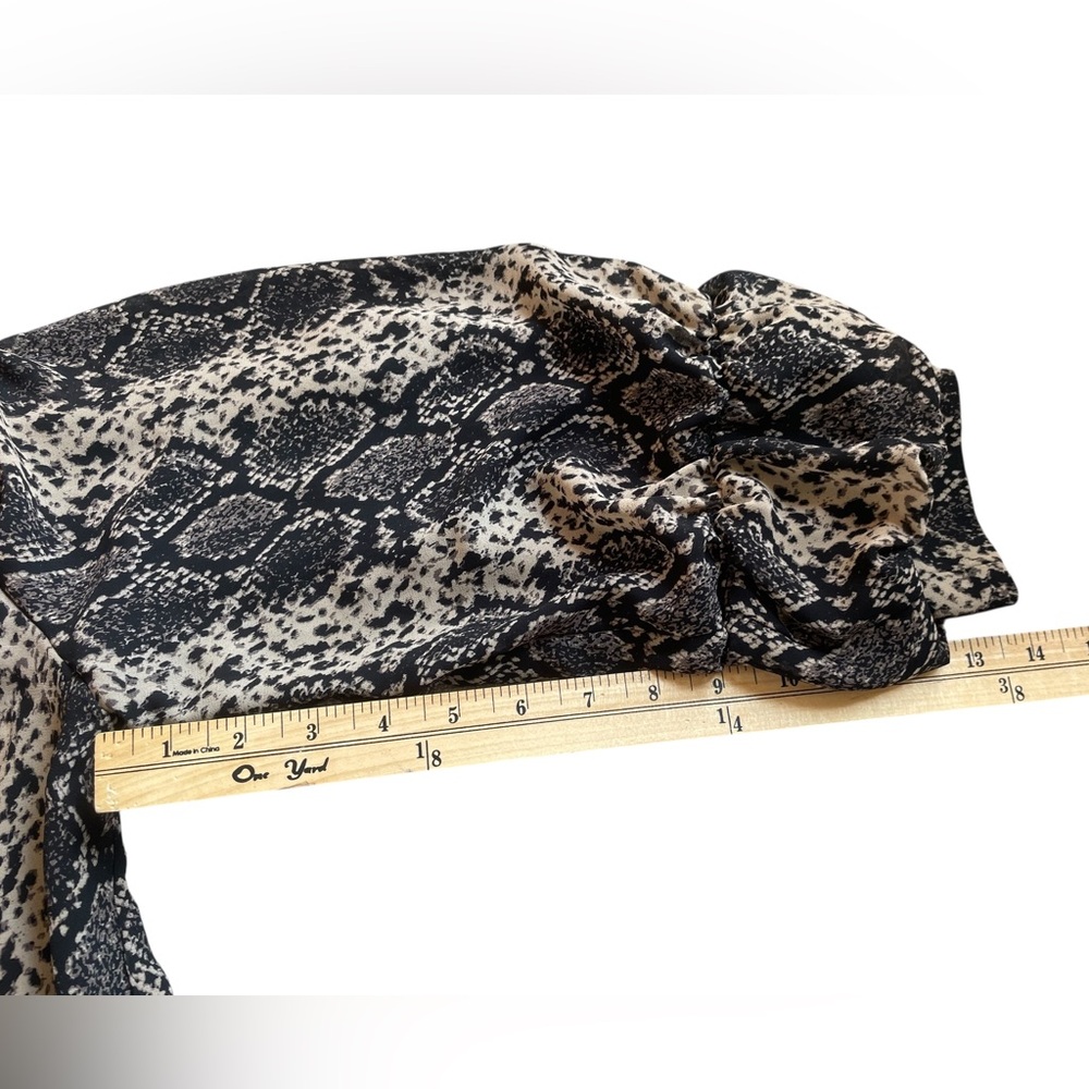 VINCE CAMUTO Black/Beige Snake Print Bishop Sleeve 3/4 Sleeve Blouse Top - Small - Picture 12 of 16